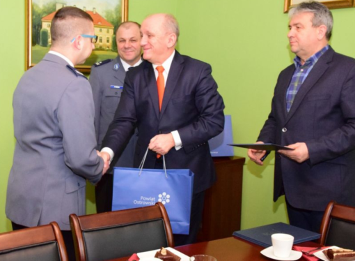 Determinacja i poświęcenie- policjanci zapobiegli tragediom